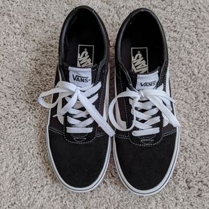 Almost brand new vans old skool
